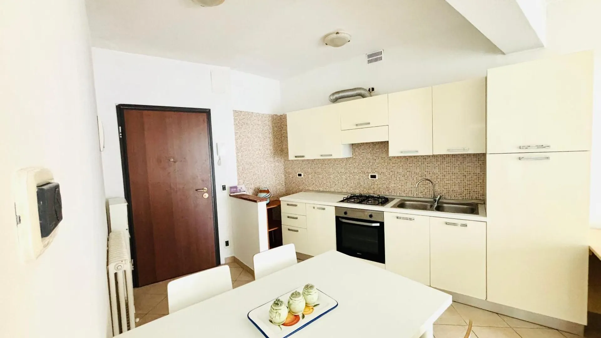 Sunny Home - Piazza Mazzini - Immobil Relax Lido di Jesolo 0*,  Italy